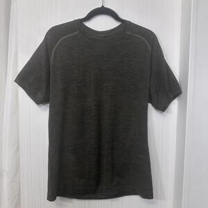 Lululemon Men's Green Metal Vent Tech Short Sleeve Shirt Top Size M